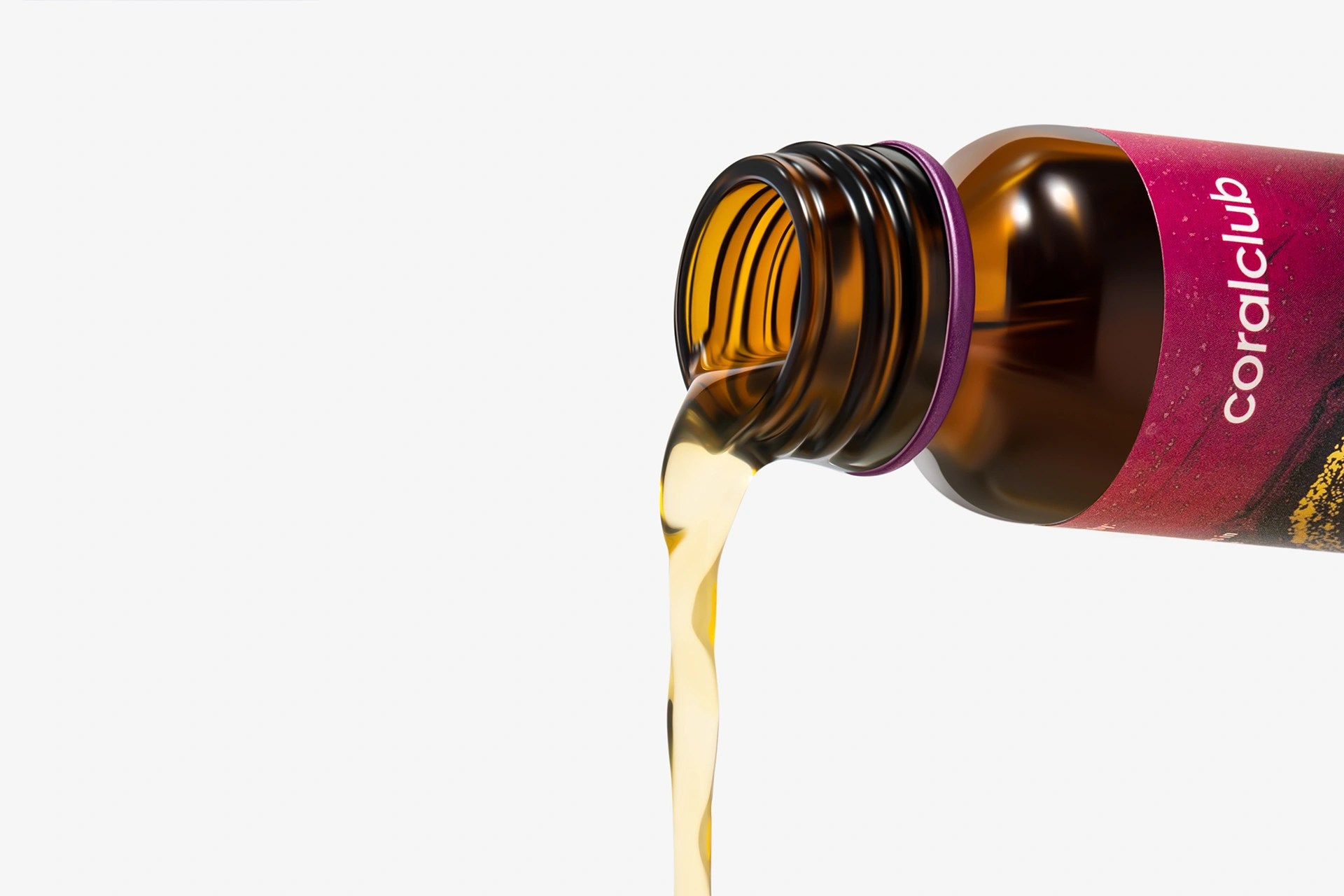 Процесс наливания жидкого комплекса Promarine Collagen Peptides из стеклянного флакона