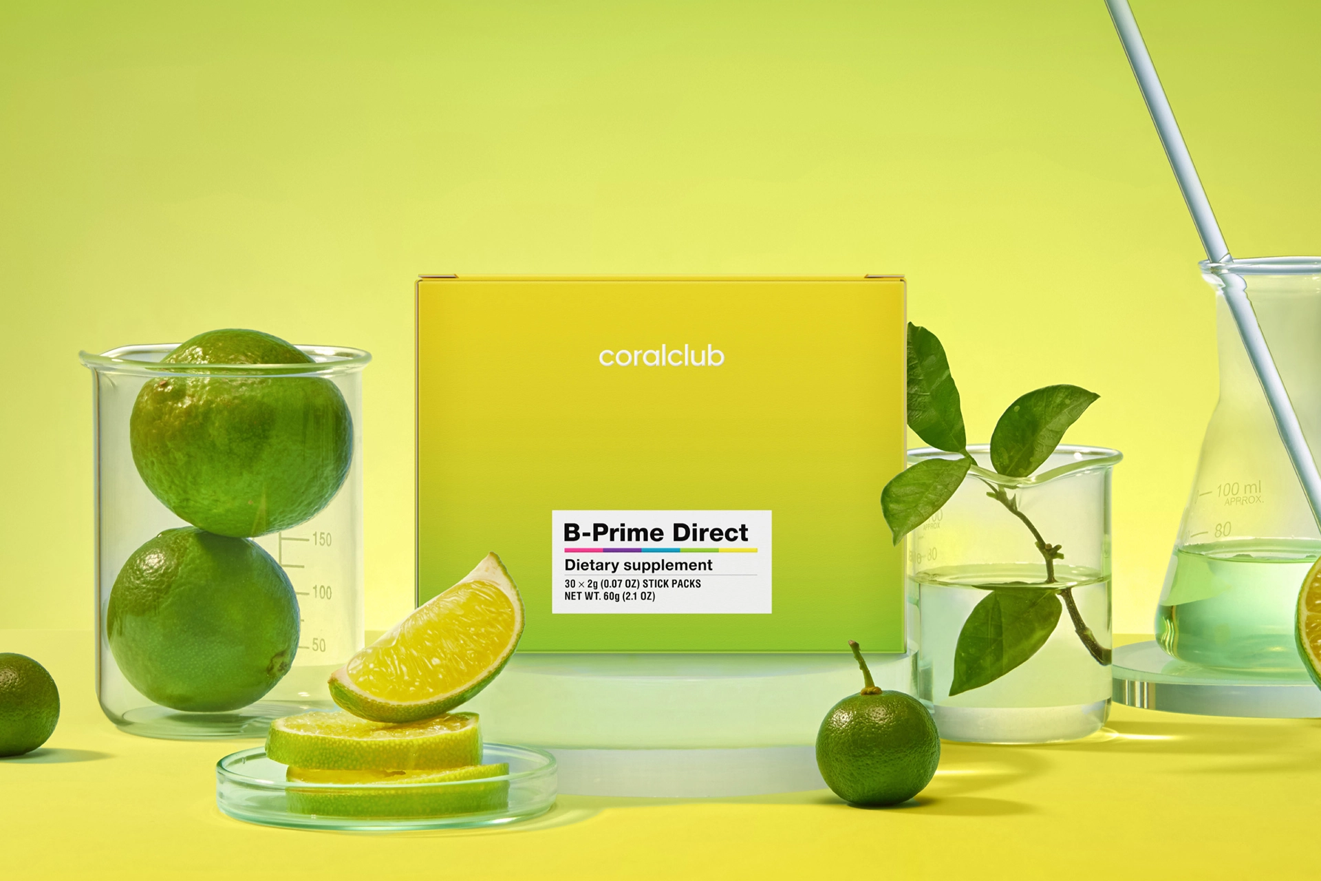 Упаковка B-Prime Direct в лайфстайл-окружении рядом со свежими фруктами